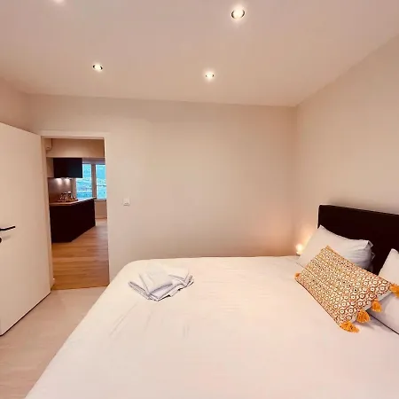 Cosy Of John Cockerill Apartment *